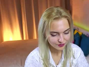 Milavance Chaturbate stream image from September 12, 2025