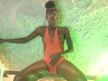 Kloee_12 Chaturbate stream image from September 12, 2025