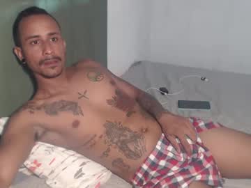 Amazinghugedickxx Chaturbate stream image from September 12, 2025