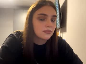 Fernebohnenblust Chaturbate stream image from September 12, 2025