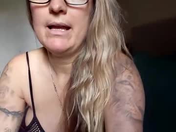 Shaylove1122 Chaturbate stream image from September 12, 2025