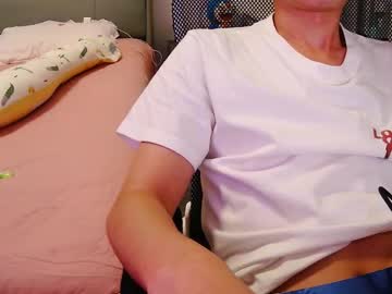 Shllhs Chaturbate stream image from September 12, 2025