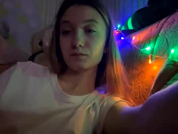 Silverxkitty Chaturbate stream image from September 12, 2025