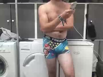 Bitedeforain Chaturbate stream image from September 12, 2025