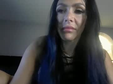 Leilanibee84 Chaturbate stream image from September 12, 2025