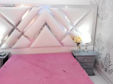 Selenareyess Chaturbate stream image from September 12, 2025