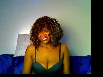 Xxfleurlove Chaturbate stream image from September 12, 2025