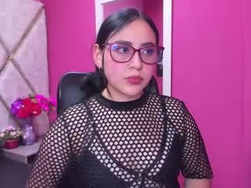Cloebonnie Chaturbate stream image from September 12, 2025
