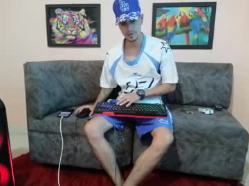 Liam_Andres12 Chaturbate stream image from September 12, 2025