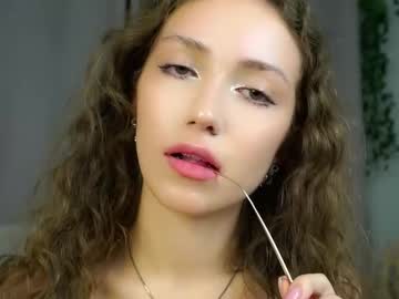 Loriamarzinske Chaturbate stream image from September 12, 2025