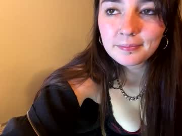 Petalll210 Chaturbate stream image from September 13, 2025