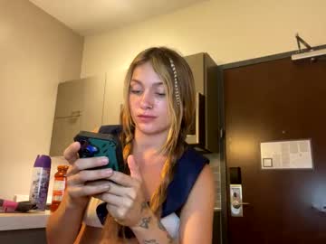 Cristasworldxoxo Chaturbate stream image from September 13, 2025
