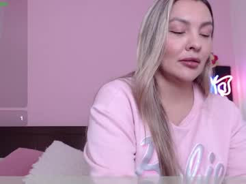 Danika_Bellaa Chaturbate stream image from September 13, 2025
