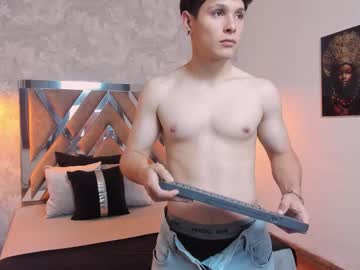 Kraven_Lust Chaturbate stream image from September 13, 2025