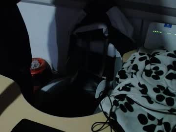 Powerfulzeus2 Chaturbate stream image from September 13, 2025