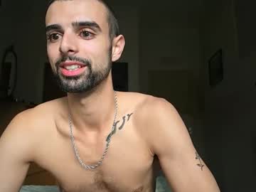Smarts2001 Chaturbate stream image from September 13, 2025