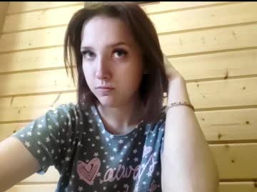Yennall Chaturbate stream image from September 13, 2025
