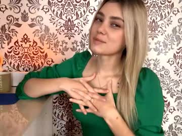 Astridhagos Chaturbate stream image from September 13, 2025