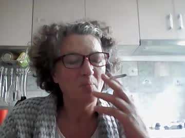 Sunnylarrah11 Chaturbate stream image from September 13, 2025