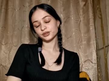 Sashastigsell Chaturbate stream image from September 13, 2025