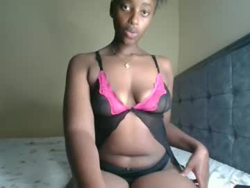 Kittypettite Chaturbate stream image from September 13, 2025