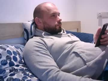 Omgwhereim Chaturbate stream image from September 13, 2025