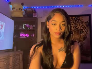 Lunaa_11 Chaturbate stream image from September 13, 2025