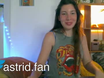 Cringebutcute Chaturbate stream image from September 13, 2025