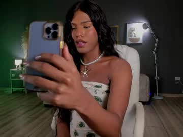 Leila4ever Chaturbate stream image from September 14, 2025
