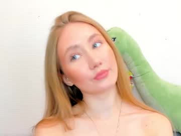 Lillianix Chaturbate stream image from September 14, 2025