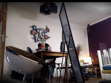Allesgeilbeiuns Chaturbate stream image from September 14, 2025