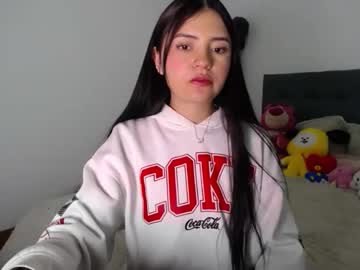 Emily2_Pearll Chaturbate stream image from September 14, 2025