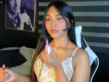 Lyralux10 Chaturbate stream image from September 14, 2025
