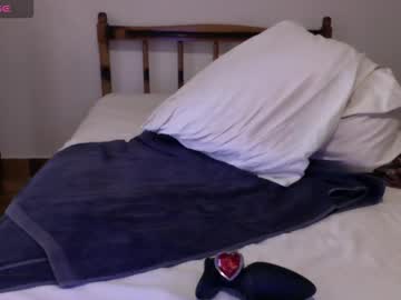 Mynakedbeach Chaturbate stream image from September 14, 2025