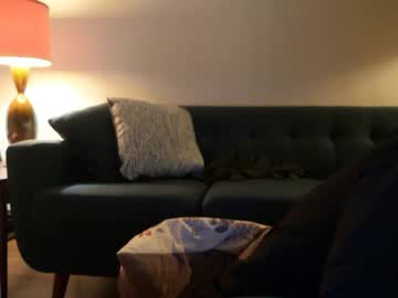 Johneelicks Chaturbate stream image from September 14, 2025