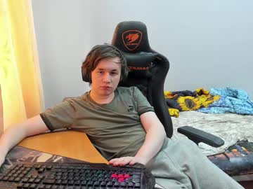 Iliaskrislove Chaturbate stream image from September 14, 2025