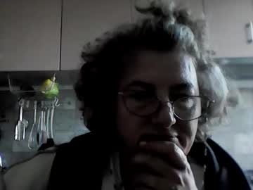 Sunnylarrah11 Chaturbate stream image from September 14, 2025