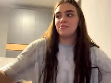 Fernebohnenblust Chaturbate stream image from September 14, 2025