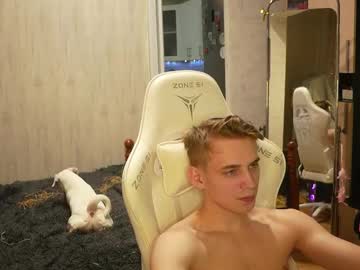 Holiday_Boys Chaturbate stream image from September 14, 2025