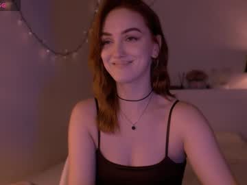 Lillyfarey Chaturbate stream image from September 14, 2025