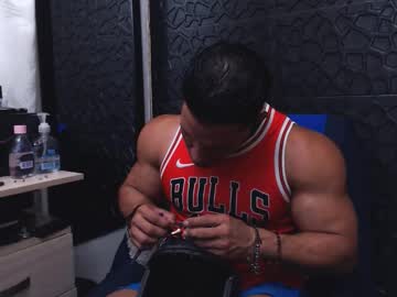 Viktorherrera Chaturbate stream image from September 14, 2025