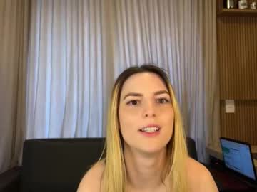 Chloesweetdreams Chaturbate stream image from September 14, 2025