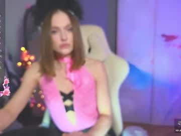 Bloominglucy Chaturbate stream image from September 14, 2025
