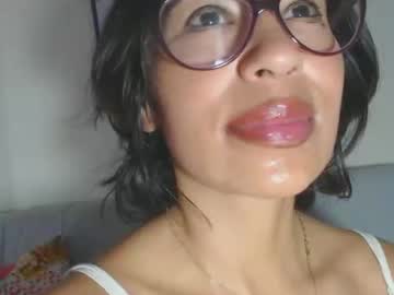Natalia_Nylon Chaturbate stream image from September 14, 2025