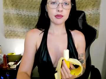 Themelrose Chaturbate stream image from September 14, 2025