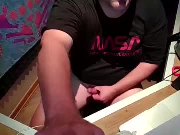 Jonnyfreesolo Chaturbate stream image from September 14, 2025