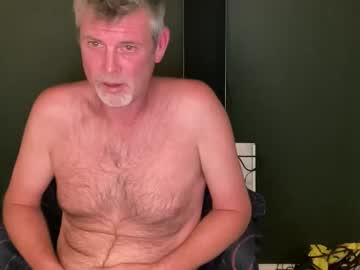 Steevee090878 Chaturbate stream image from September 14, 2025