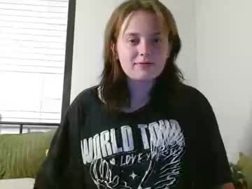 Pheebs_Cams Chaturbate stream image from September 15, 2025