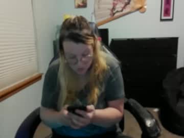 Itsglitch222 Chaturbate stream image from September 15, 2025
