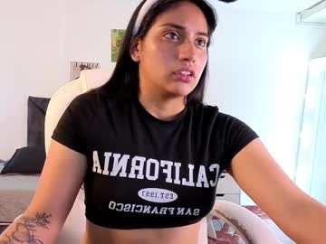 Mia_Isabelle Chaturbate stream image from September 15, 2025